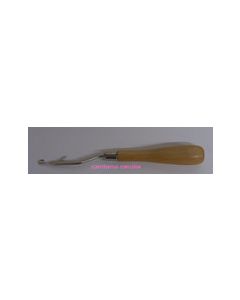 Ago rimagliatore con manico legno